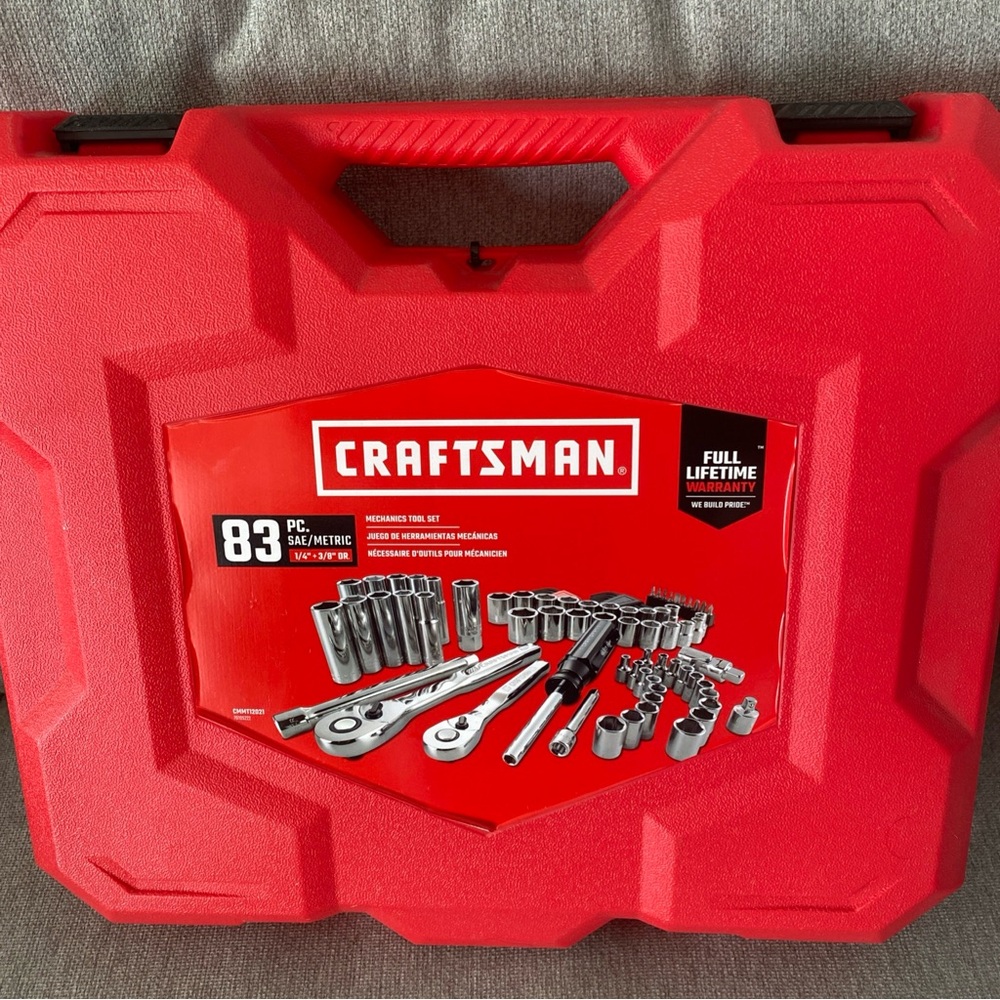 BNIB Craftsman 83 pc Mechanics Tool Set